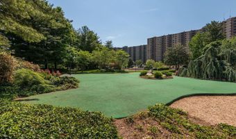 203 YOAKUM Pkwy 208Va, Alexandria, VA 22304