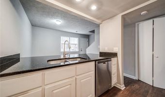 37 Country Place Ct, Alpharetta, GA 30005