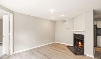 4401 PEMBROOK VILLAGE Dr 102, Alexandria, VA 22309