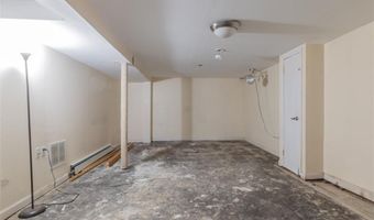 184 Gladstone St, Cranston, RI 02920