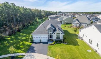 61 Milky Way Dr, Barnegat, NJ 08005