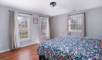 95 Obtuse Hill Rd, Brookfield, CT 06804