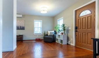 17 Oak Ave, East Providence, RI 02915