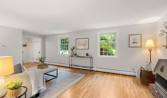 1 Danbury Cir, Amherst, NH 03031