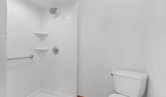 321 E APPLE CREEK Rd, Appleton, WI 54913