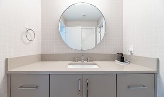 5044 Hickory Pointe Woods SE, Ada, MI 49301