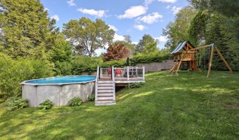 1 Parkwood Terrace Dr, Danbury, CT 06811