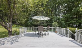91 Blackstrap Rd, Falmouth, ME 04105