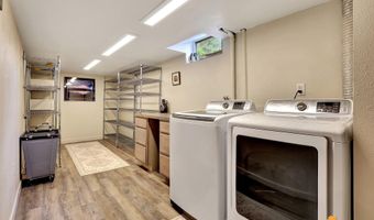 2515 Turnagain Pkwy, Anchorage, AK 99517
