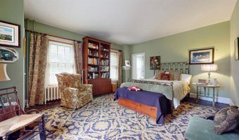 40 N Shore Rd, Absecon, NJ 08201