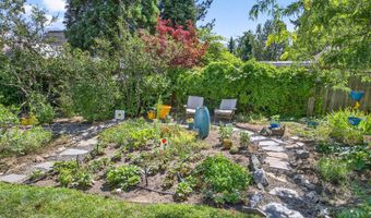 111 Nursery St, Ashland, OR 97520