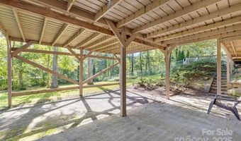 1 Glen Cove Rd, Arden, NC 28704