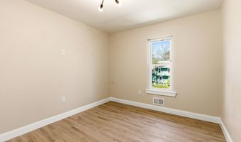 4 Silversmith Ct, Barnegat, NJ 08005