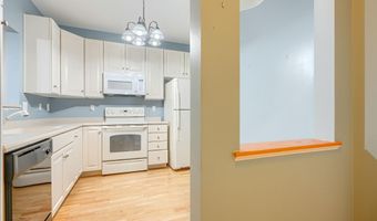 7201 TRAVERTINE Dr 104, Baltimore, MD 21209