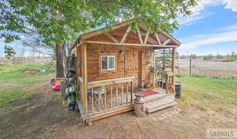2977 Interstate Ave, Arco, ID 83213