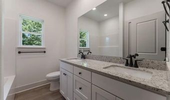 3 Sean Ln, Bella Vista, AR 72714