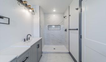 187 Grand Central Pkwy, Bayville, NJ 08721