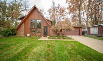 722 Valley Dr, Amherst, OH 44001