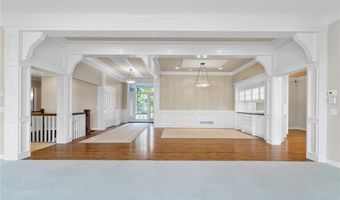 1505 Edgewater Ave, Arden Hills, MN 55112