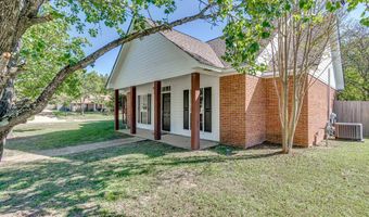 301 White Oak Dr, Brandon, MS 39047