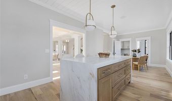 14 Kay Blvd, Middletown, RI 02842