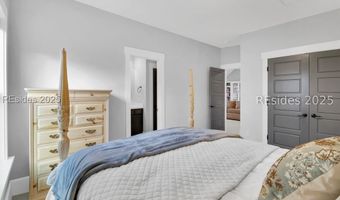 302 Castaway Dr, Bluffton, SC 29910