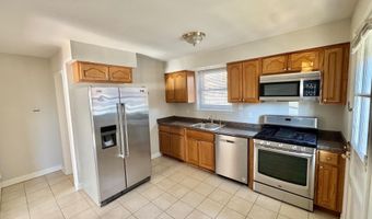 3927 VERMONT Ave, Alexandria, VA 22304