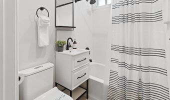 102 S Ocean Ave, Atlantic City, NJ 08401