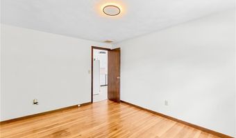 71 Plymouth St, Cranston, RI 02920