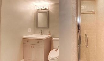 3436 HOLLY Rd, Annandale, VA 22003