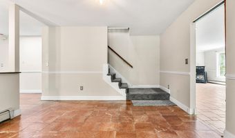 28 Olde Lantern Rd, Bedford, NH 03110