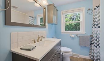 15 Austin Dr, Cumberland, RI 02864