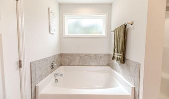 216 Vanderbuilt Ct, Aberdeen, NC 28315