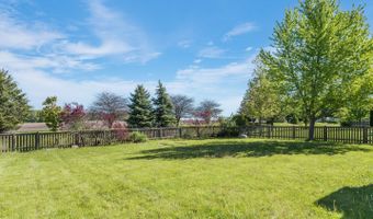521 Ridgewood Dr, Antioch, IL 60002