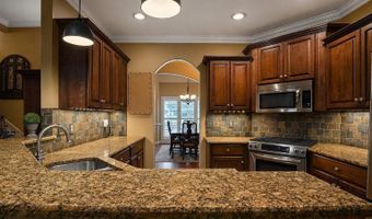 208 STERLING GATE Ln, Alabaster, AL 35007