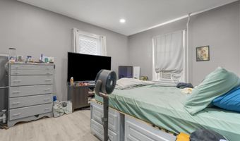 15 New Ln, Cromwell, CT 06416