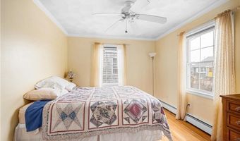16 Elm Ave, Narragansett, RI 02882