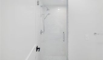 35 Anchor Way, Newport, RI 02840