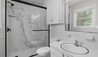 2106 Davie Ln, Camden, SC 29020