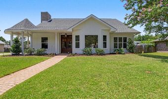 246 Pine Driveway, Bay St. Louis, MS 39520
