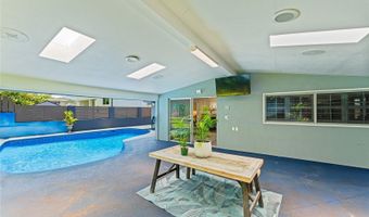 1027 Alahaki St, Kailua, HI 96734