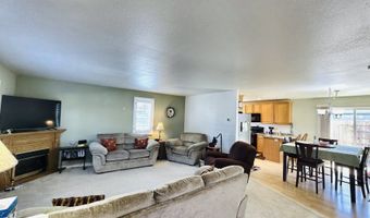 745 2ND St 8, Brookings, OR 97415