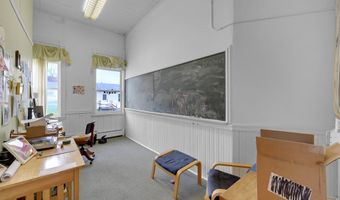 14 School St, Bristol, VT 05443