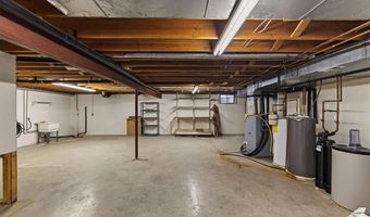 22020 171 St, Basehor, KS 66007