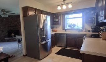 3615 E Melgaard Rd, Aberdeen, SD 57401