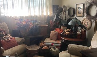 734 W BIRCHTREE Ln, Claymont, DE 19703