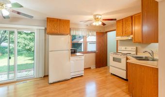 617 NW Beechwood St, Ankeny, IA 50023