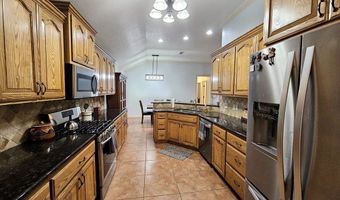 916- B Bronstad Dr, Andrews, TX 79714