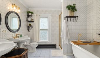819 Center St, Ashland, OH 44805