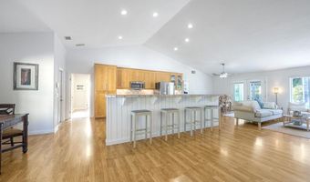 4876 Park Dr, Carlsbad, CA 92008